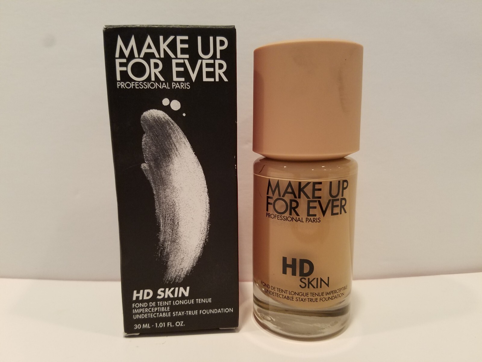 Makeup Forever HD Undetectable StayTrue Foundation 2N34 Honey 1.