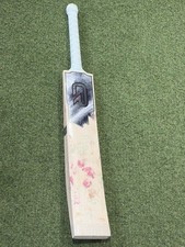 Used The Cricket Room Cricket Bat (2lb 11oz) - Excellent Condition
