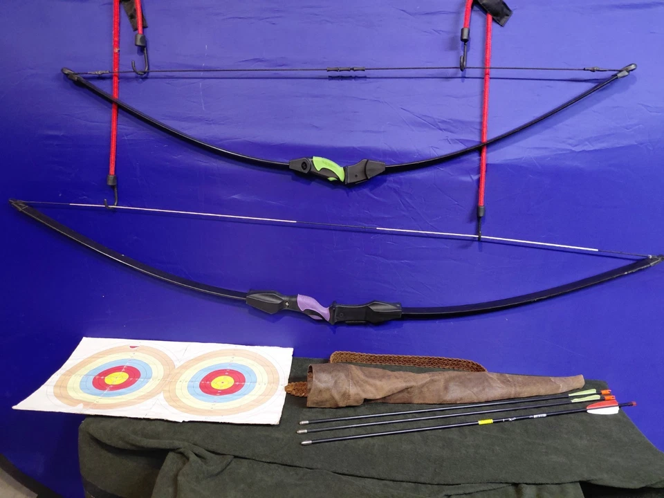 Complete Archery Starter Kit: Barnett Recurve Bows & Accessories Lot! - Image 3 of 4