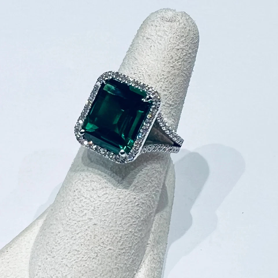 14K Solid Gold Big Size Lab Grown Emerald and Lab Grown Diamond Emerald Ring - Image 4 of 4