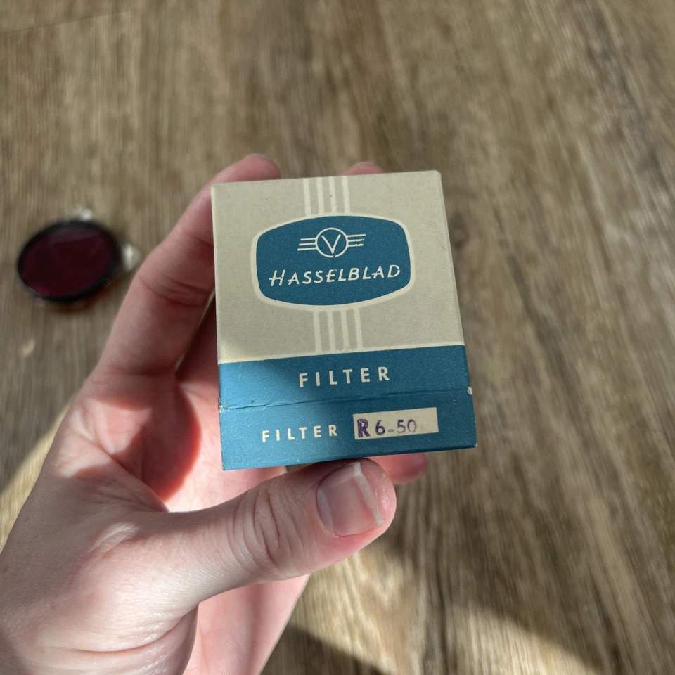 Sealed Hasselblad R6-50 Series VII Red Filter for 1000F/1600F Series Lens - Image 3 of 4