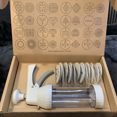 The Pampered Chef 1525 Cookie Press with 16 Discs - White - FREE ...