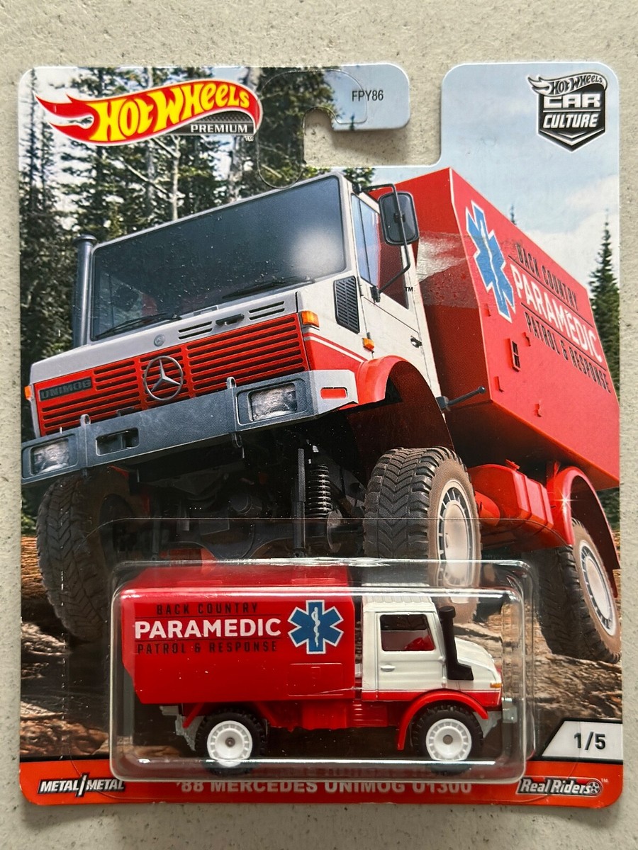 Hot Wheels Premium Wild Terrain 88 MERCEDES UNIMOG U1300 Paramedic