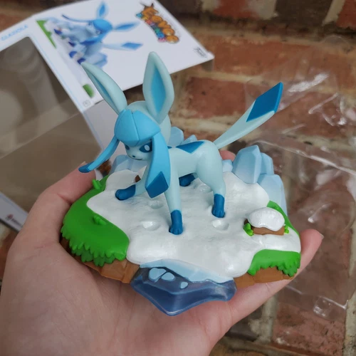 Funko Pokemon Glaceon An Afternoon with Eevee & Friends Vinyl Figure Collectible