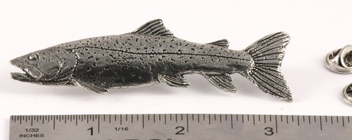 Épingle/broche Poisson Taimen (Truite De Mongolie) En Métal étain - 8,2 Cm, Cadeau Pêcheur, Fabriqué USA