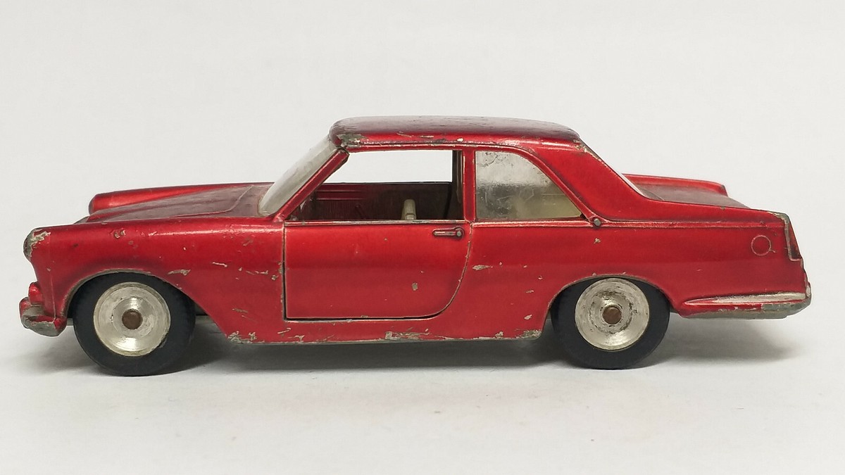 Lancia Flaminia Coupe, voiture routière de 1958, voitures anciennes de