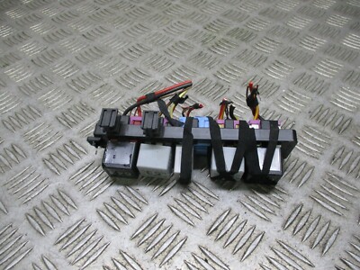 2008-12 VW GOLF MK6 BSE 1.6 PETROL RELAY FUSE 8K0951253 OEM