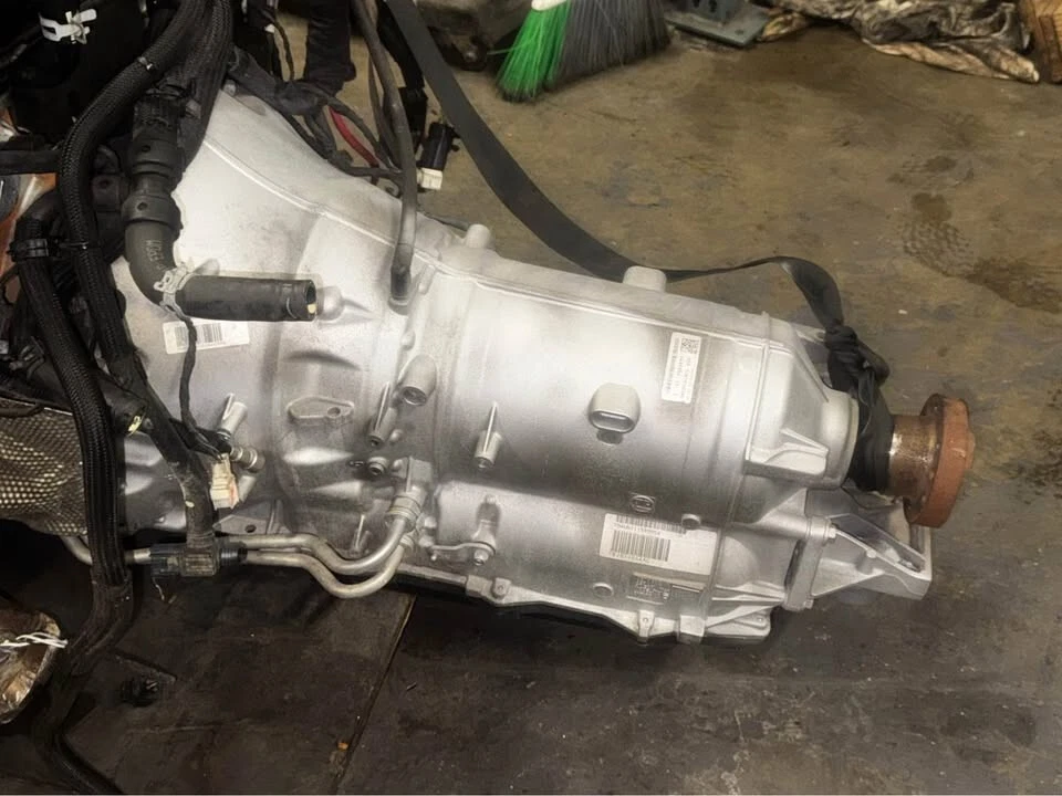 2015 2016 2017 Dodge Challenger Charger 6.4L RWD Transmisión automática 56K Millas Foto 2 de 4