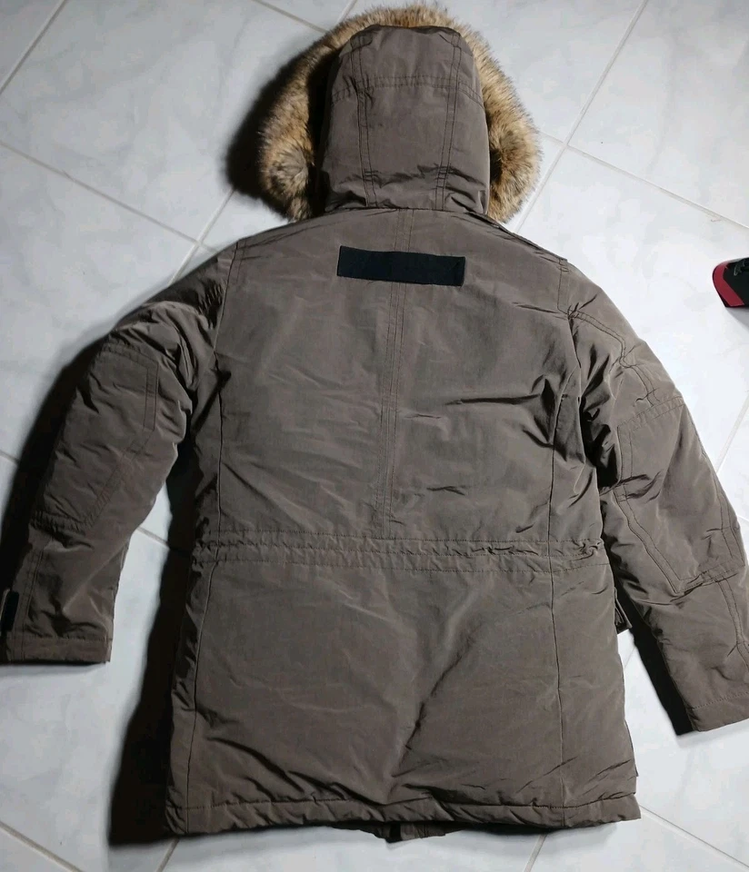 Chaqueta parka de plumón Hugo Boss OPOLE para hombre talla M 38 R repelente al agua piel sintética Foto 2 de 4