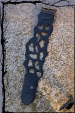 Medieval LARP Leather Bracelet in Filigree Look @ Epic Armoury