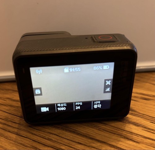 GoPro HERO6 4K digital action camera Good Condition w/ 2 batteries & accessories - Picture 8 of 9