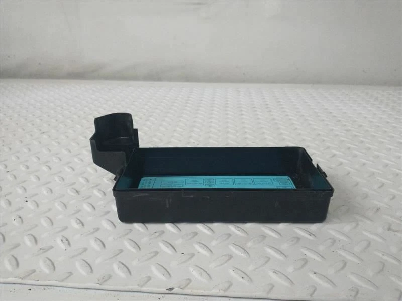 2000 Daewoo Nubira Engine Fuse Box Cover - Image 4 of 4