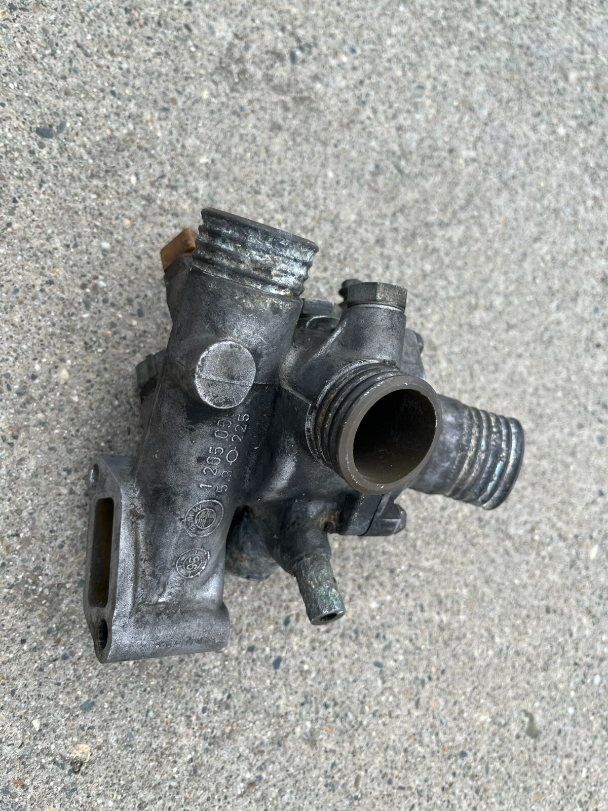 19871991 BMW E30 325i M20 6Cylinder Thermostat Housing COMPLETE OEM