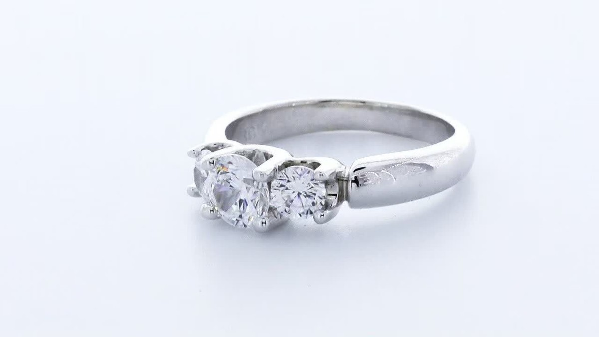 18K 一粒ダイヤモンド•デザインリング✴︎used ✴︎ 1.6CT Natural Diamond F/SI1 Very Good Cut Round Brilliant