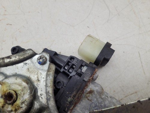 2010 Mitsubishi L200 MK4 (KB4) Window Motor & Regulator Rear Driver MN182353 - Picture 17 of 23