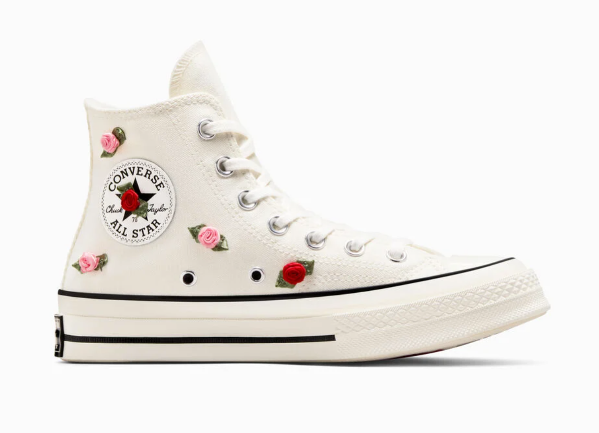 NEW Women CONVERSE Chuck 70 Heart Valentine's Day A10637C Shoes