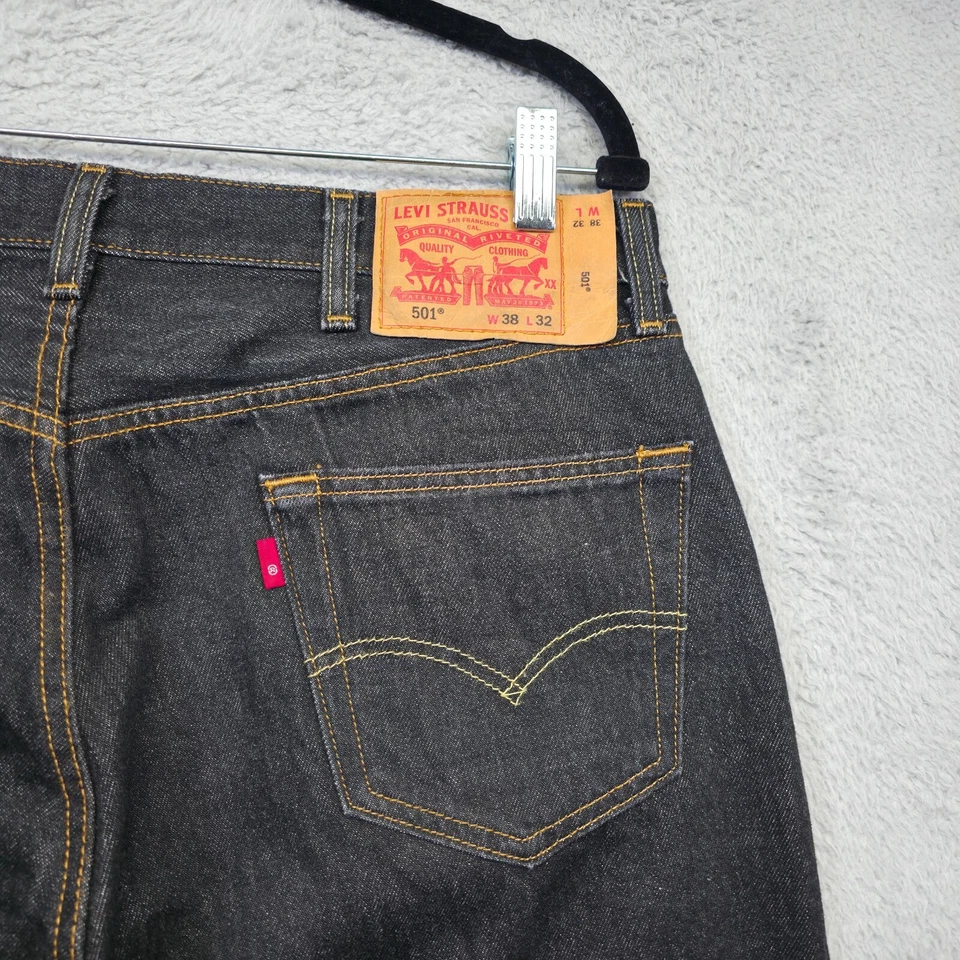 Pantalones de mezclilla Levis 501 para hombre 38x32 negros rectos calce original botones mosca 36x28 Foto 4 de 4