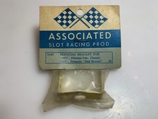 1/24 Associated Slot Racing 106 26D slot car motor mounting bracket NOS MIP A