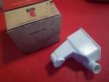 NEW OEM TECUMSEH AIR CLEANER BODY 33005 TC2