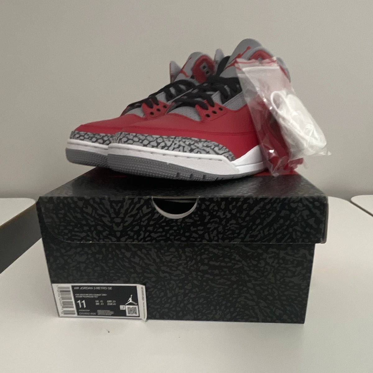 新品 Jordan 3 Mid RetroMCS スパイク セメント 希少 Jordan 3 Retro SE Mid Unite for Sale - Authenticity Guaranteed - eBay