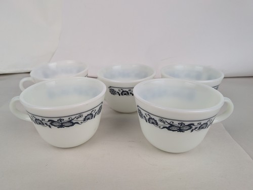 Vintage Pyrex Corning Old Town Blue Onion Tea Cup Coffee Mug Milk Glass Lot of 5