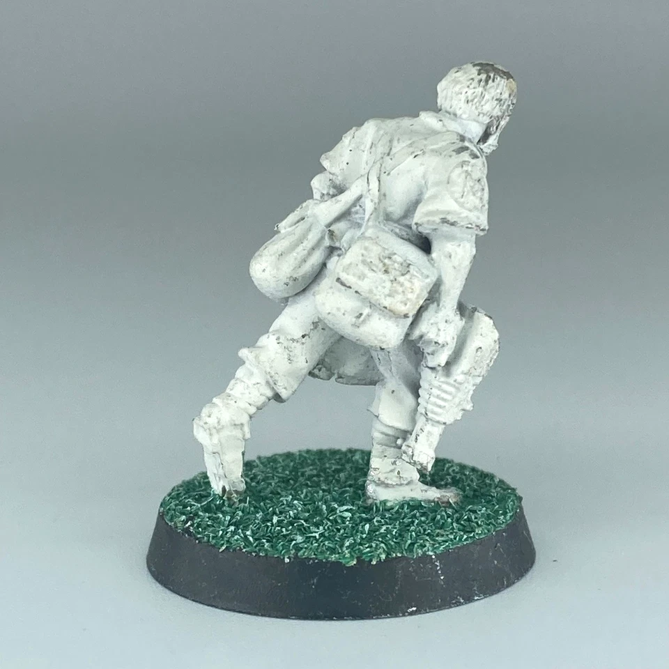 Doc Dorden - Gaunts Ghosts - Tanith Imperial Guard - Warhammer 40K металл X5971 - Изображение 2 из 2