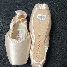 Russian Pointe Muze 44 W3 V2 Pointe Shoes