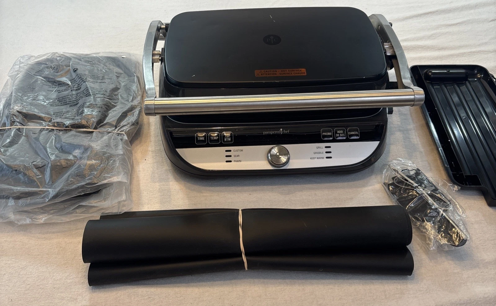 Pampered Chef Deluxe Electric Grill & Griddle 100348 New No Box