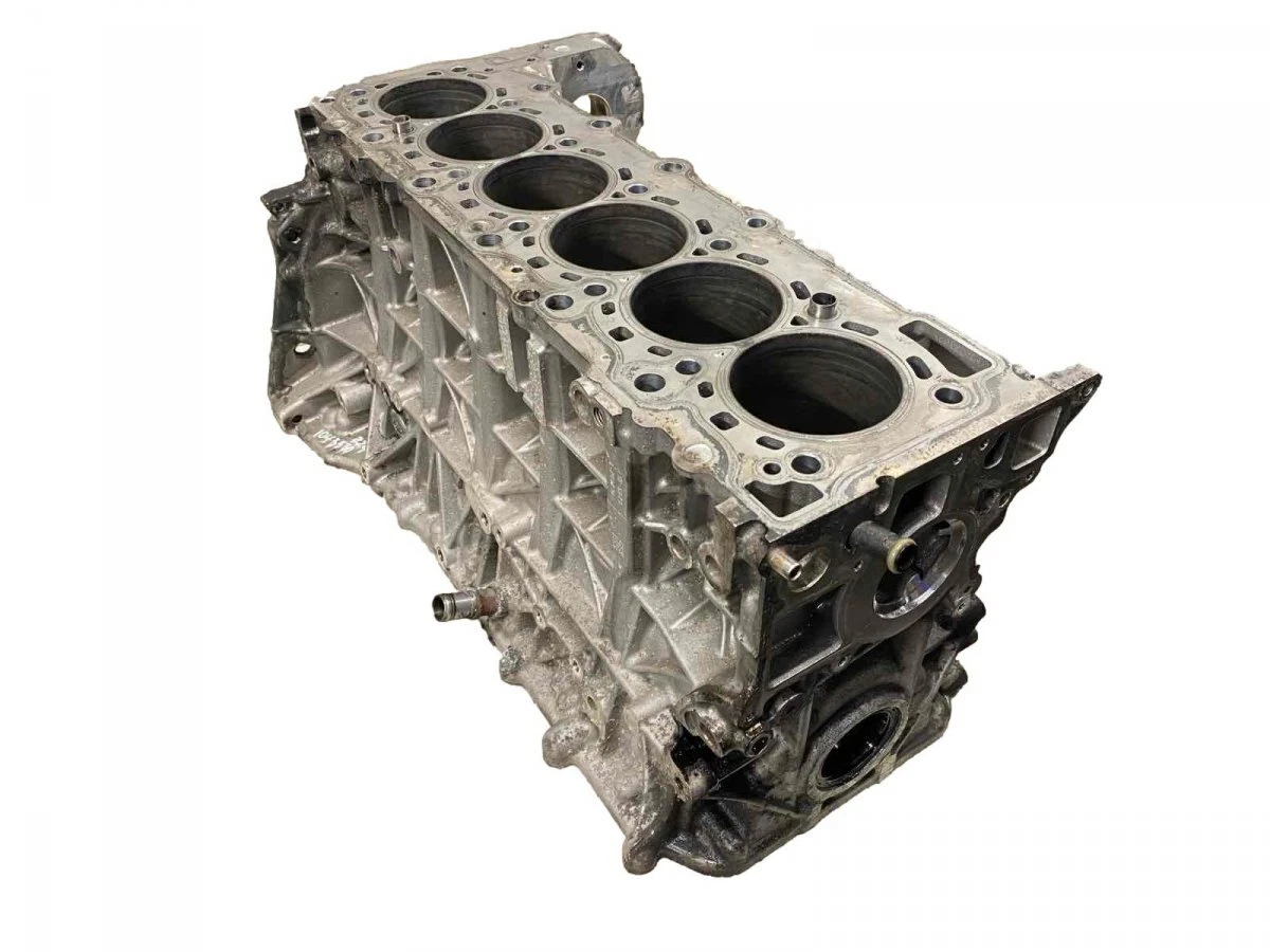 BMW X5 (E70) VA2459675 Engine Cylinder Block 2359836 11112359836 
