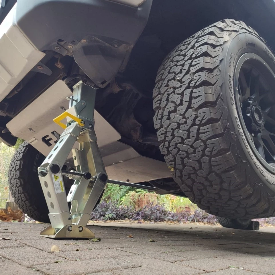 Gortech Heavy Duty 2 Ton Scissor Jack Kit - Up To 4 Ton Vehicles, 23in Lift - Image 3 of 4