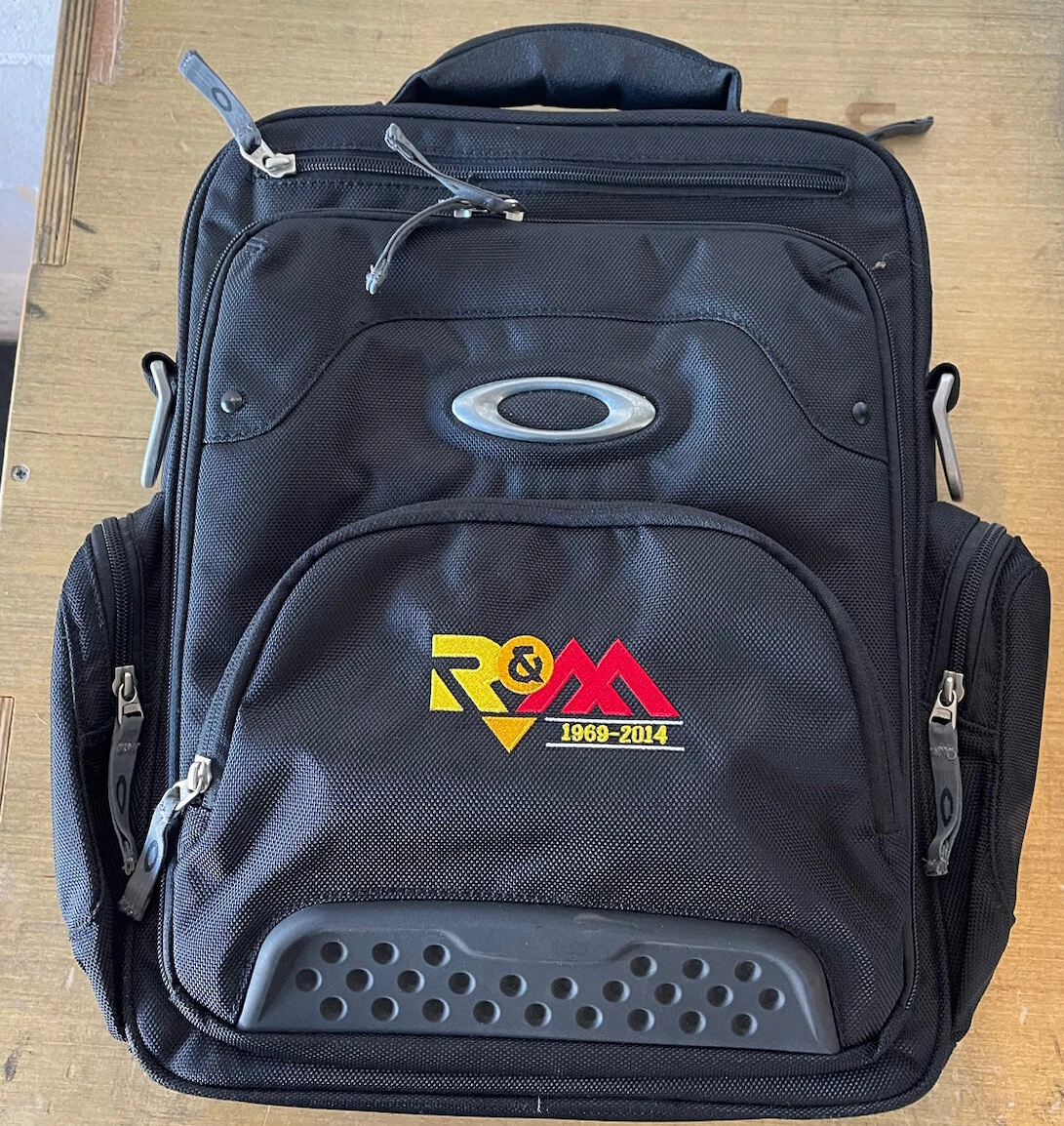 Preços baixos em Bolsa de laptop Oakley Masculino | eBay