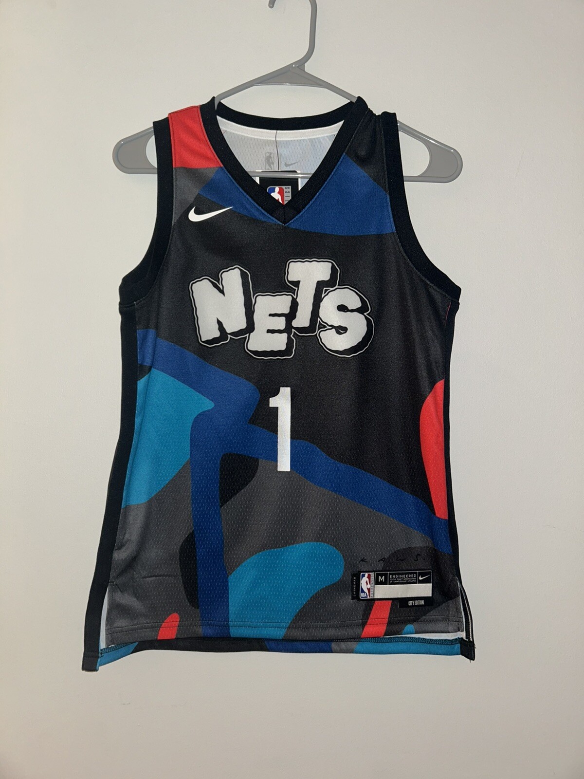 Picture 1 of 6