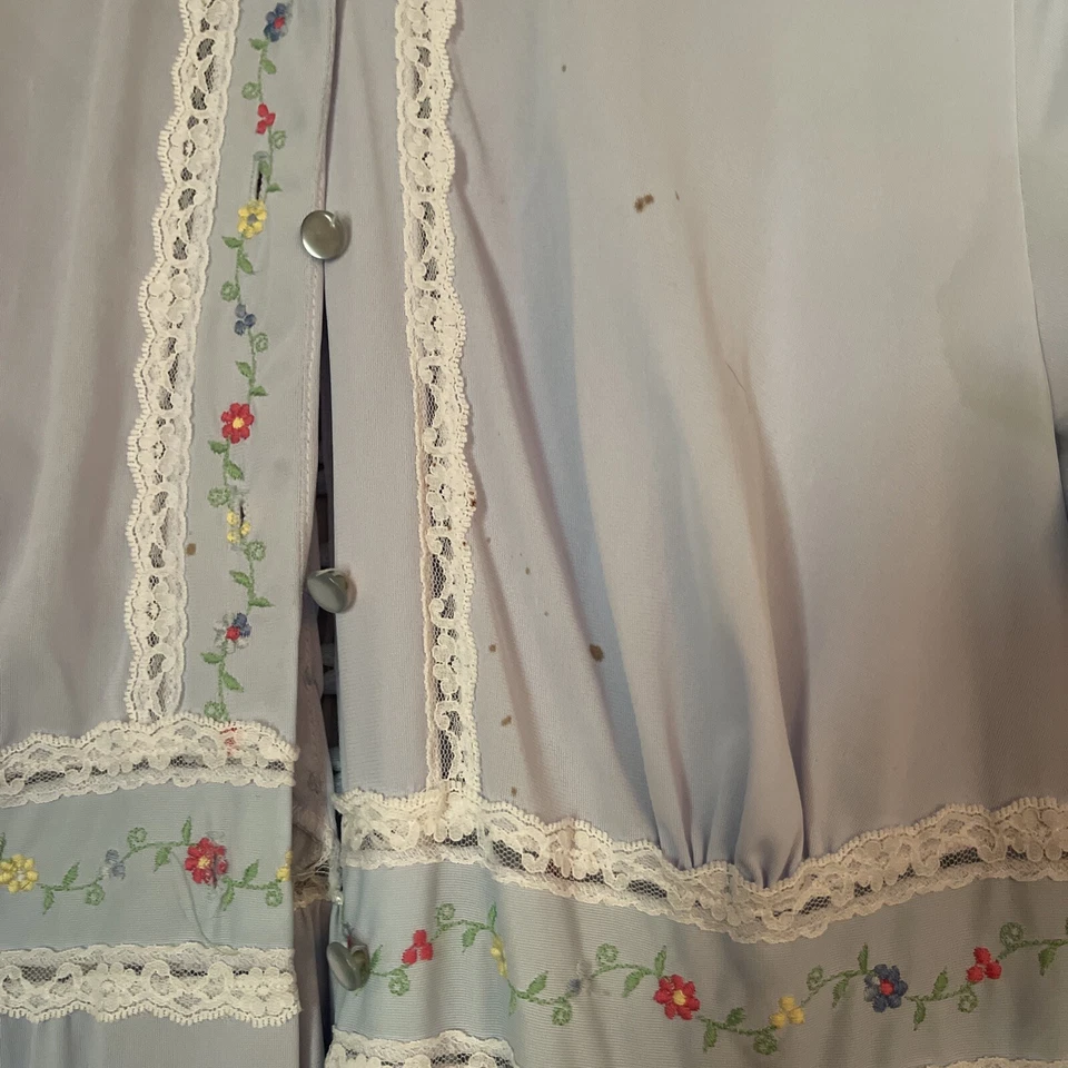 Gilead Light Blue Vintage Robe And Nightie, With Floral Embroidery - Image 4 of 4