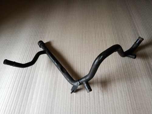 VW Golf 4 - 2.0 85 KW Original Kühlwasserrohr Motor 06A121065AR