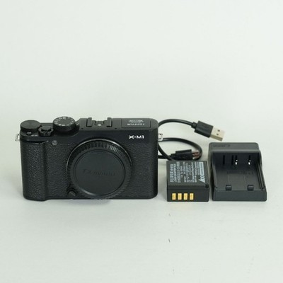 Fujifilm X-M1 Body Black, 16.3MP, compact mirrorless camera, used