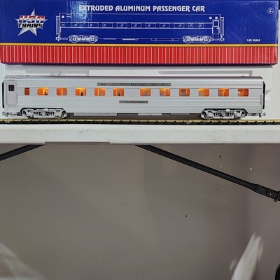 USA Trains R31004 G Scale Santa Fe Super Chief Aluminum Sleeper #1 LED light