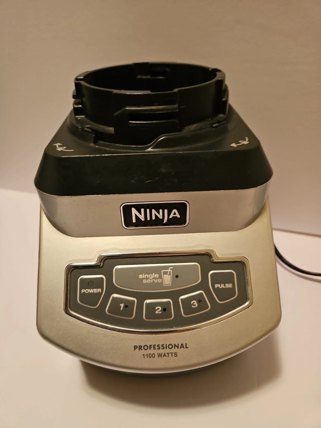 MOTOR BASE ONLY Ninja BL660 3 Speed Blender - Gray