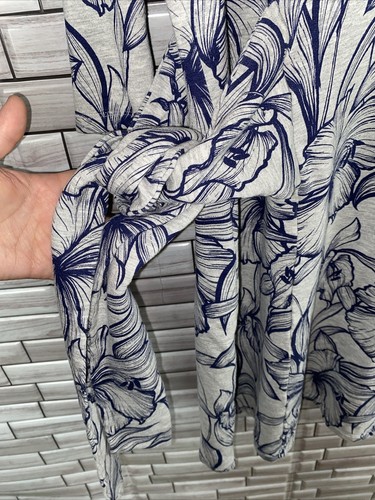 Tommy Bahama Heather Sands Floral Grey Dress Size Medium - Picture 3 of 6