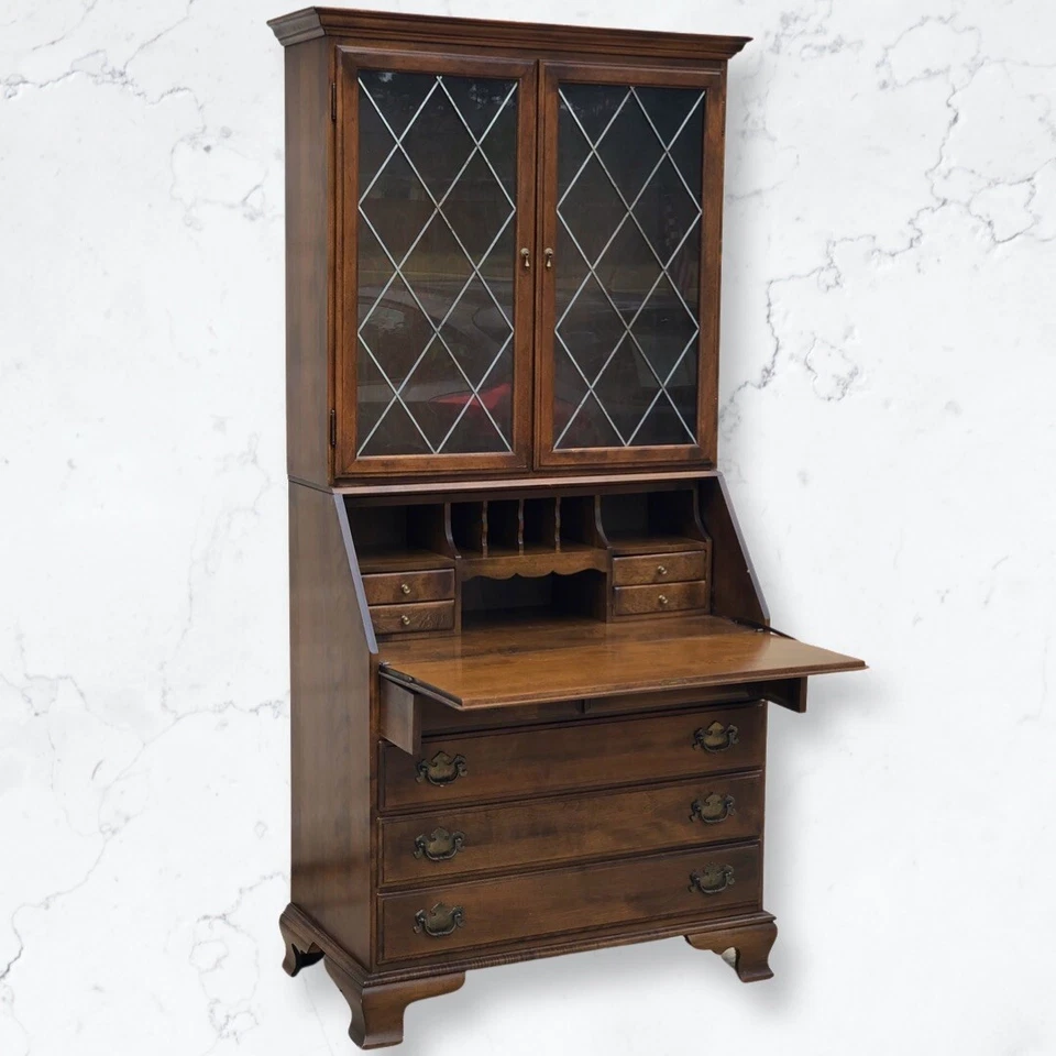 RARO Ethan Allen Heirloom Chippendale Estilo Arce Drop Secretaria Escritorio y Hutch Foto 4 de 4