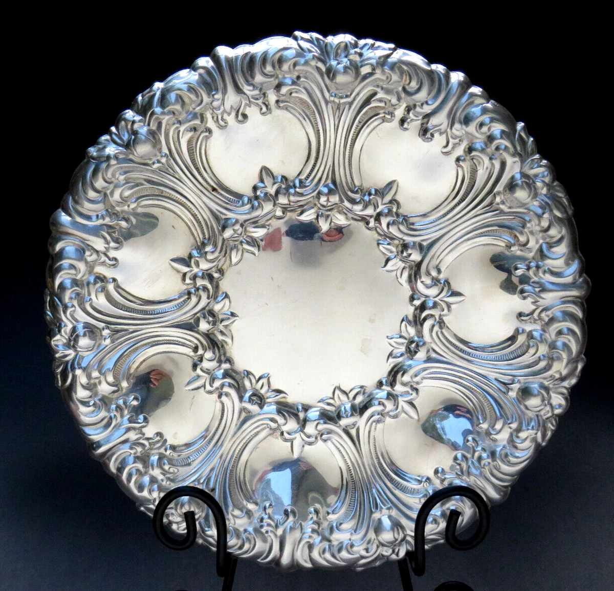 Gorham Versailles Silver Plate Repousse 10 1 2