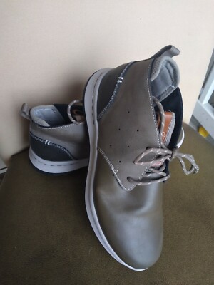 skechers classic fit with air cooled memory foam