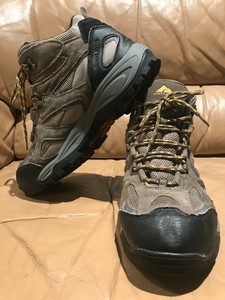 outland hiking boots