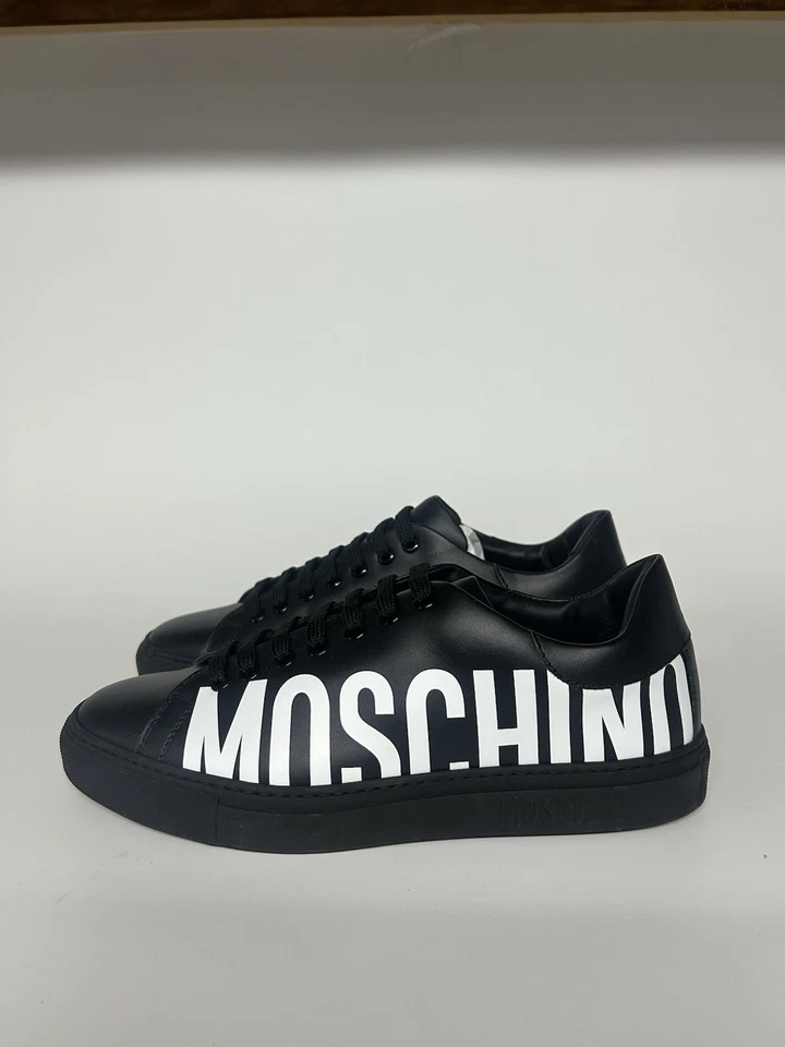 Sneakers Moschino Foto 3 de 4