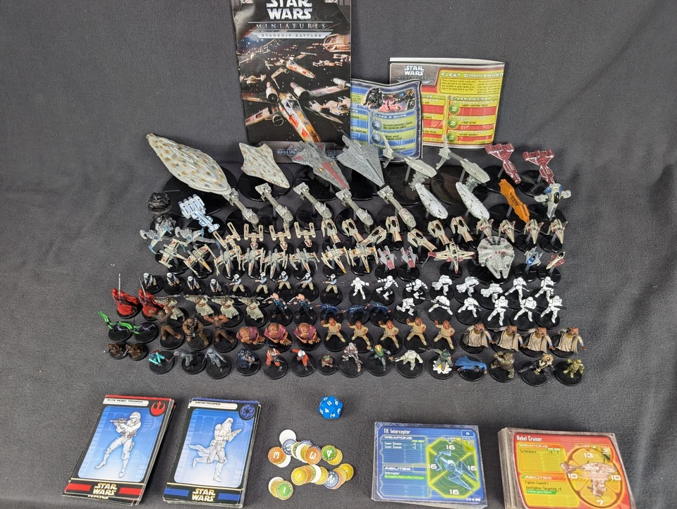 Star Wars Miniatures: Starship Battles - CONJUNTO MASIVO de naves/figuras/tarjetas, etc. Foto 2 de 4