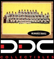 1962 Topps #158a Milwaukee Braves Milwaukee Braves Very Good