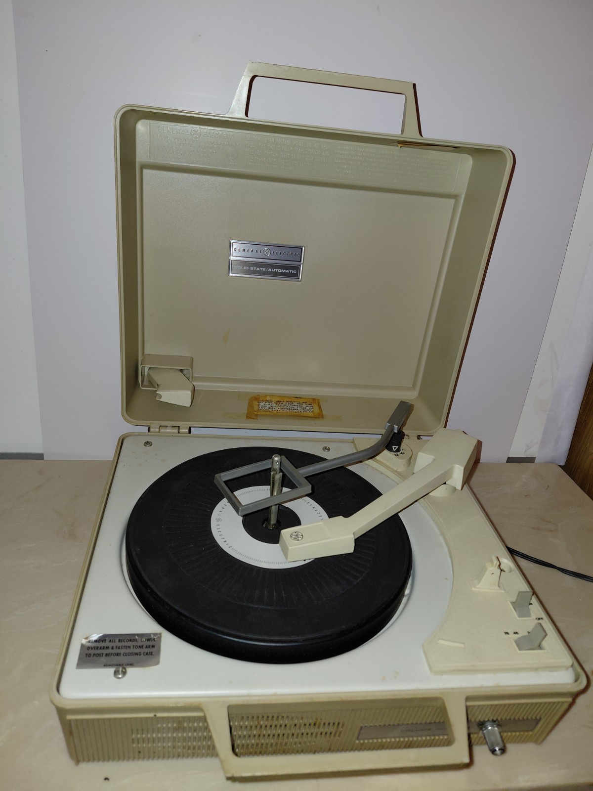 Vtg General Electric V631n Portable Record Player, Solid State Automatic 4-Speed