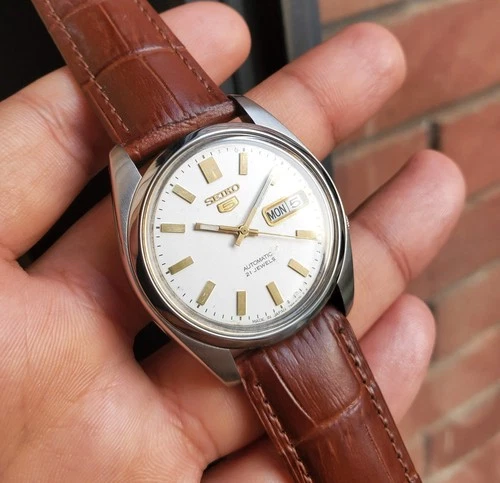 Seiko 2004 SKXQ27 White Smooth Sunburst Dial Retro Ultra Rare Vintage Auto JDM