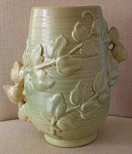 VINTAGE RED WING POTTERY IVY LEAF VASE #1162