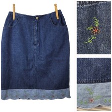 Vintage 90s Y2K Denim Skirt size 6 Blue Jean Floral Embroidered Scalloped hem