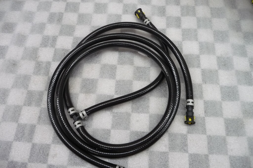 13-17 Ferrari F12 Berlinetta Pipe From Section To Spray Nozzles 084639000 OEM A1